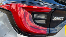 Toyota Yaris 1.5 Hybrid Design 5dr CVT Hybrid Hatchback